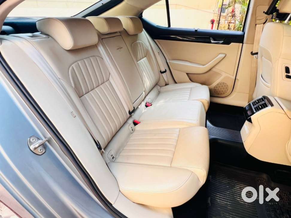 Skoda Superb L&k 1.8 Tsi At, 2019, Petrol