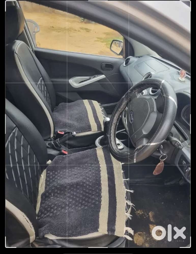 Ford Figo 1.5 Titanium 2013
