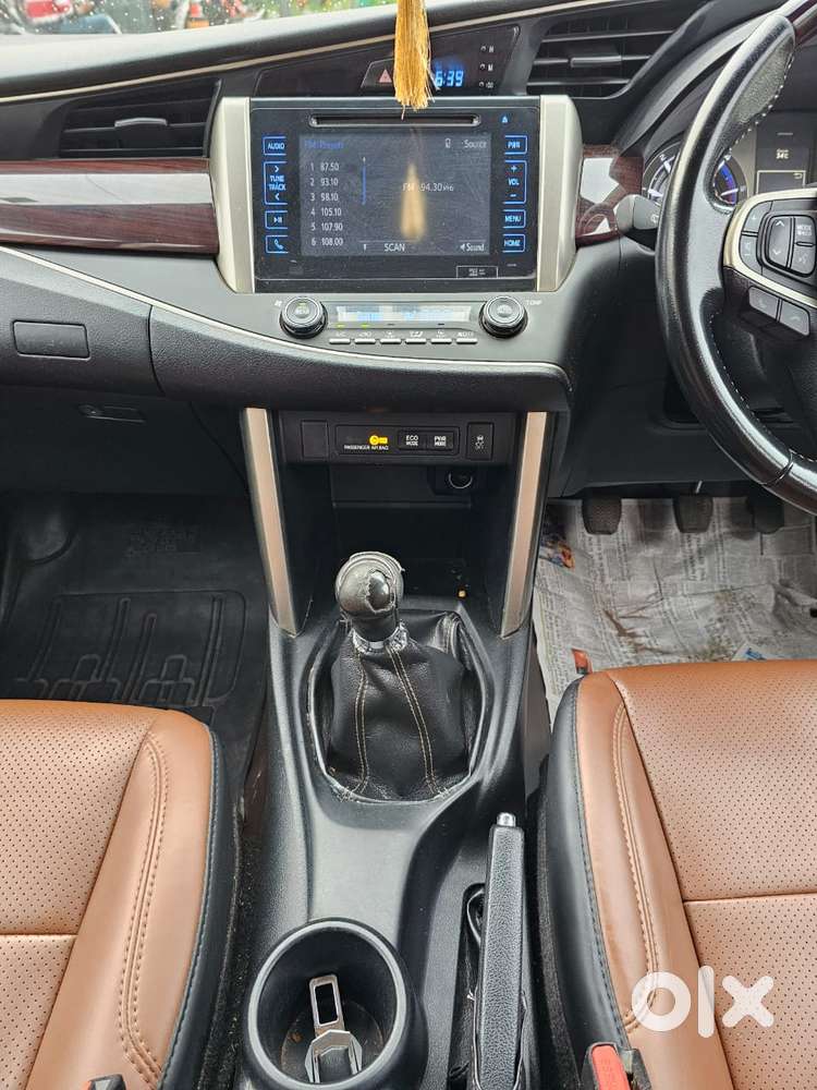 Toyota Innova Crysta 2.8 Z, 2016, Diesel