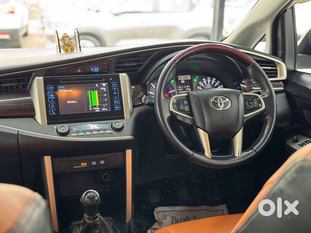 Toyota Innova Crysta 2.4 V, 2016, Diesel