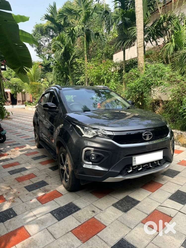Tata Nexon Xza+ Petrol (automatic) With Sunroof &ndash; 2022 Model