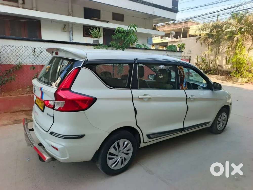 Maruti Suzuki Ertiga 2024 Petrol 90000 Km Driven