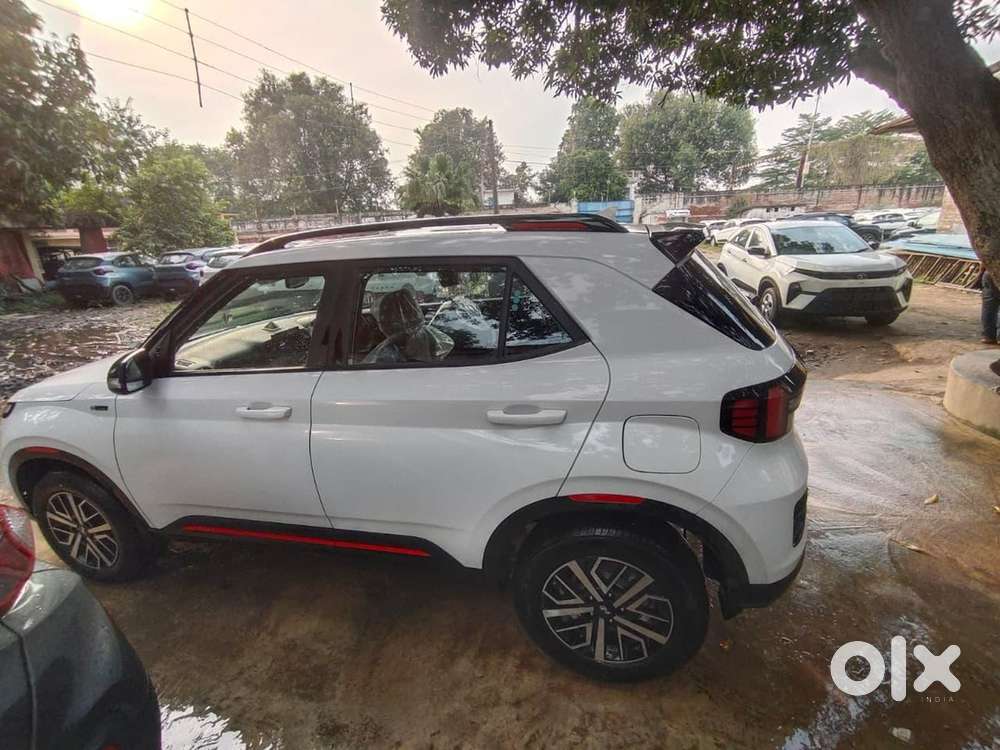 Hyundai Venue Petrol Automatic N Line 2025