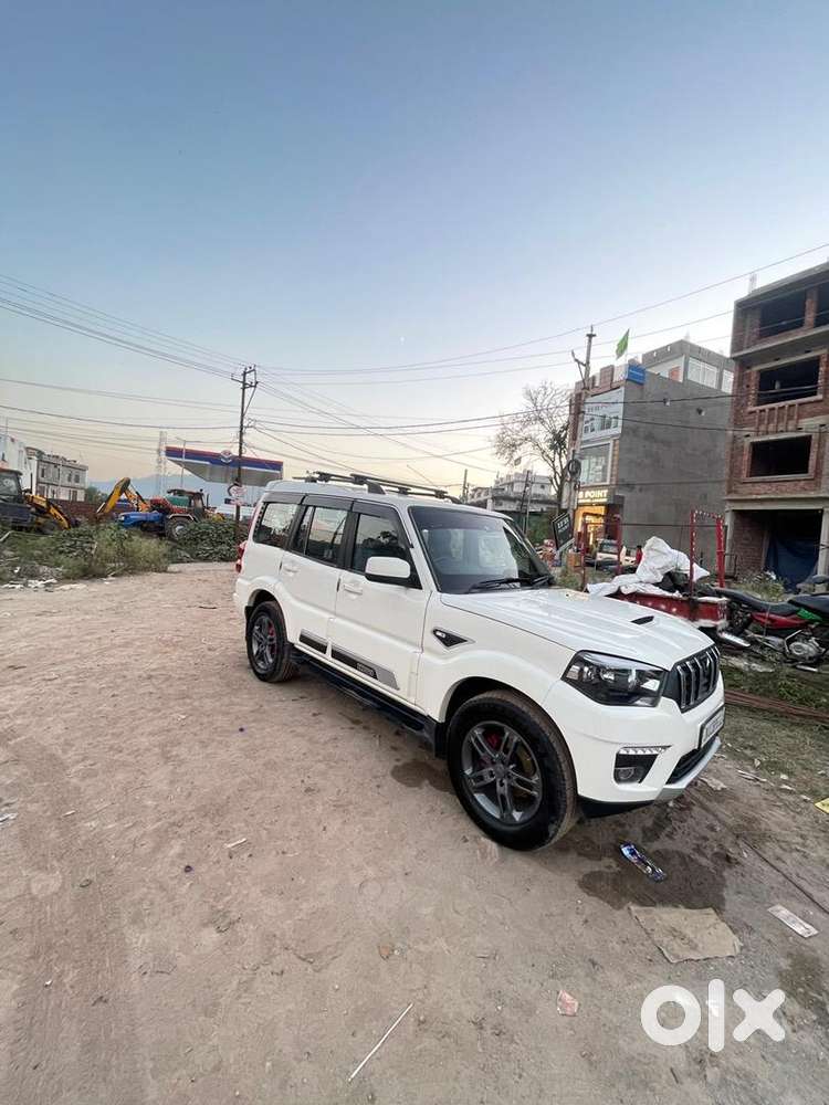 Mahindra Scorpio 2016 Diesel Well Maintained