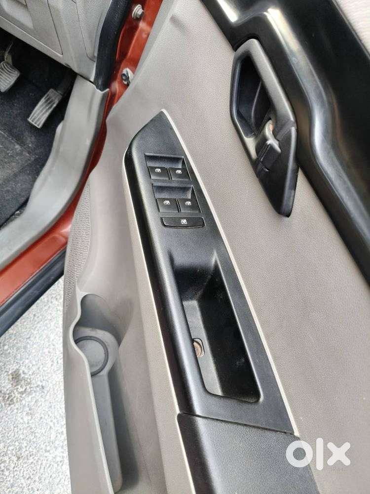 Mahindra Kuv 100 Mfalcon G80 K4 Plus, 2017, Cng & Hybrids