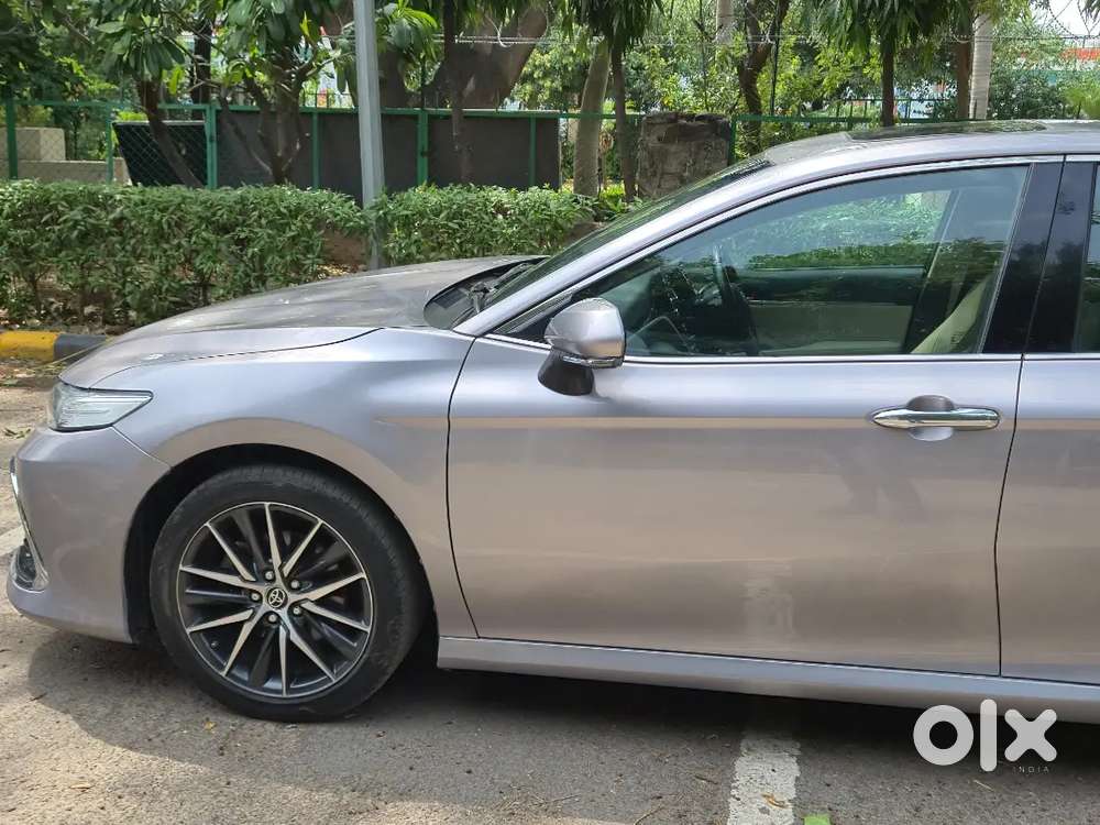 Toyota Camry Hybrid 2022 Model