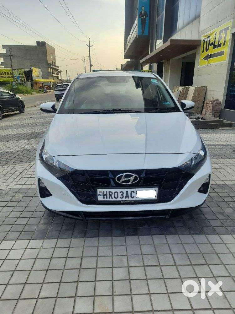 Hyundai I20 Sportz 1.2 Ivt, 2023, Petrol