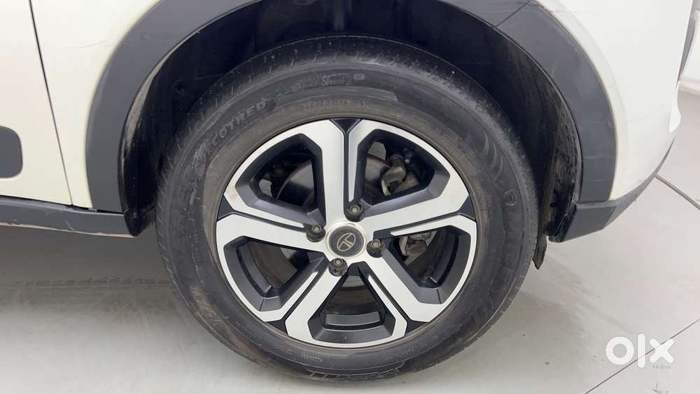 Tata Nexon 1.2 Revotron Xm (s), 2023, Petrol