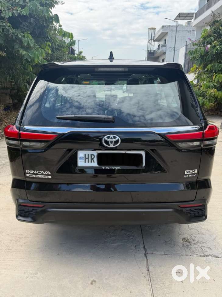 Toyota Innova Hycross 2.0 Zx (o) Hybrid 7 Str, 2025, Cng & Hybrids