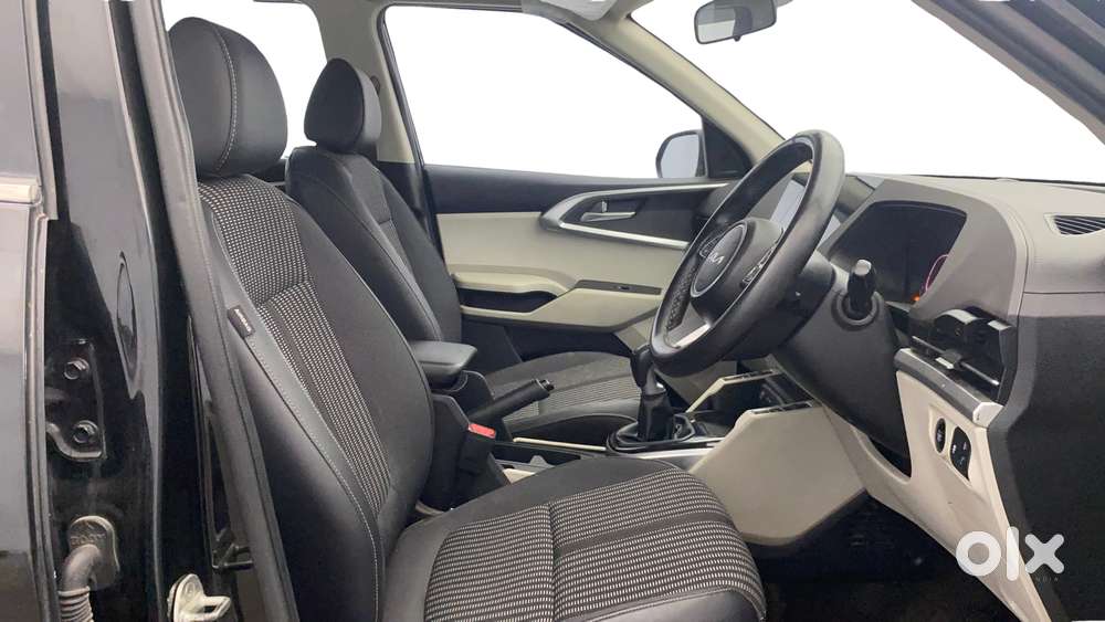 Kia Carens 1.5 Prestige Plus 7 Str Imt, 2022, Petrol