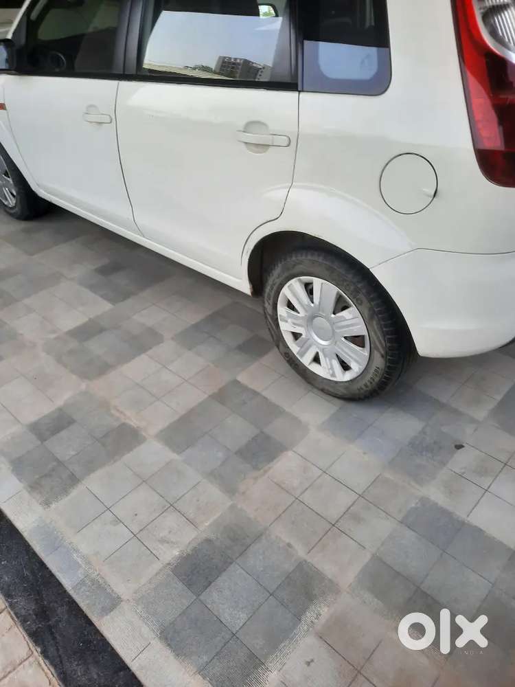 Ford Figo 2011 Petrol 105000 Km Driven White Colour Rajkot Passing