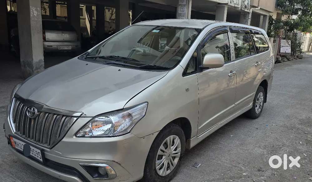 Toyota Innova 2014