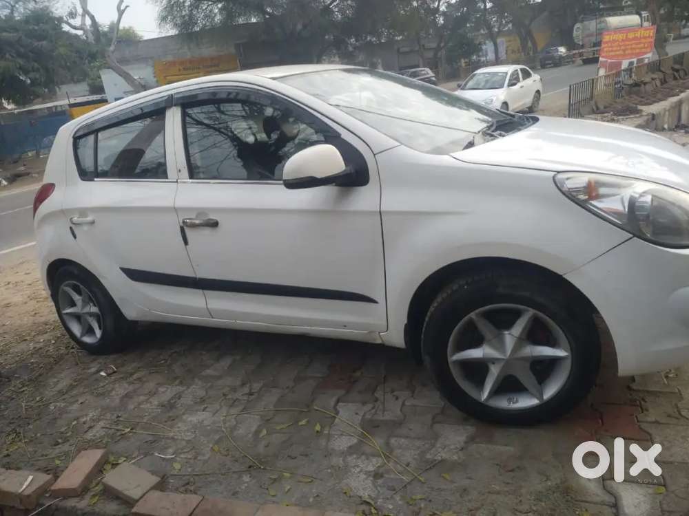 Hyundai I20, White Colour