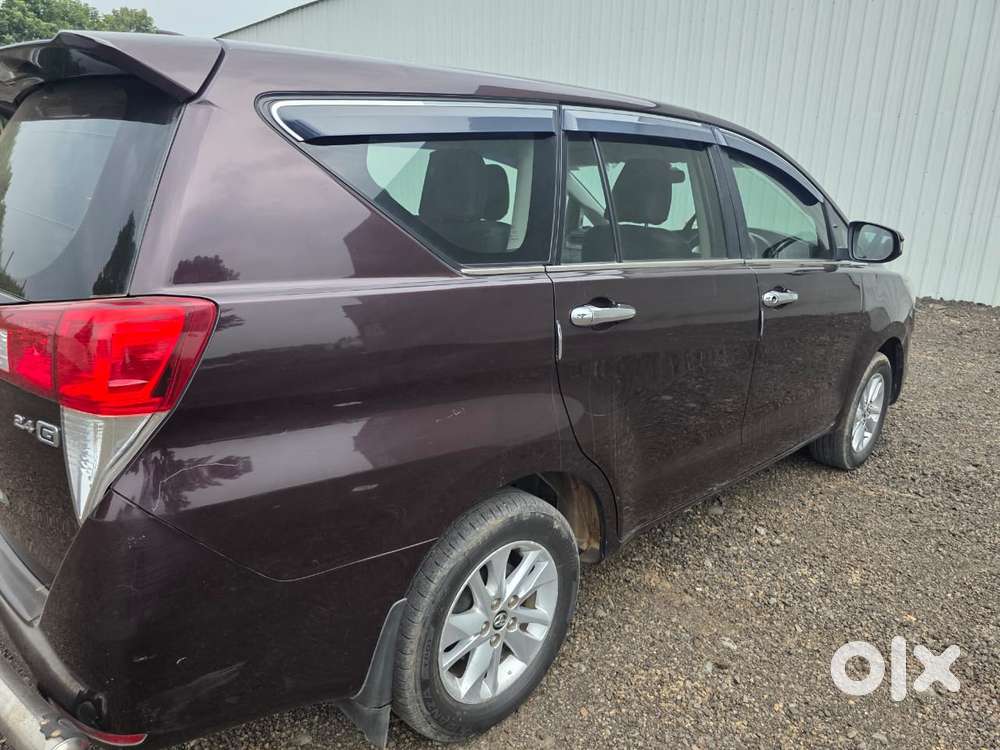 Toyota Innova Crysta 2.4 G Mt 8s, 2016, Diesel