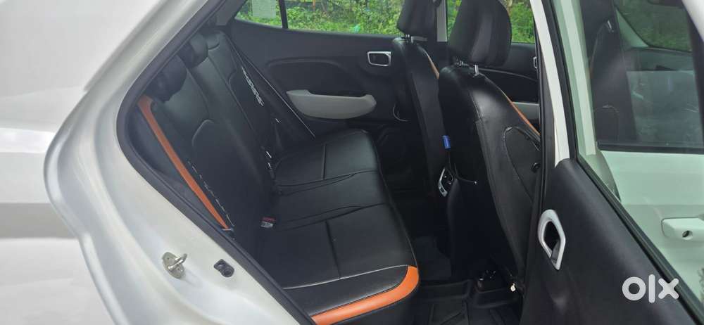 Hyundai Venue Sx Mt, 2023, Diesel