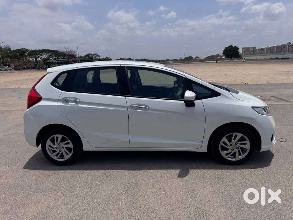 Honda Jazz Zx Cvt I-vtec  2021 Model
