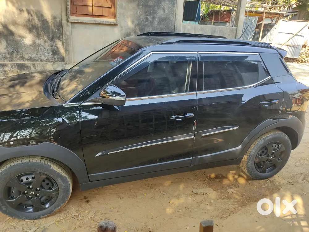 Mahindra Xuv 3xo 2025 Petrol Well Maintained