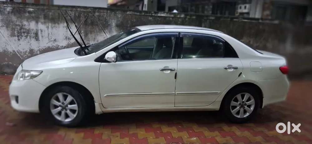 Toyota Corolla Altis 2010 Petrol +cng Good Condition