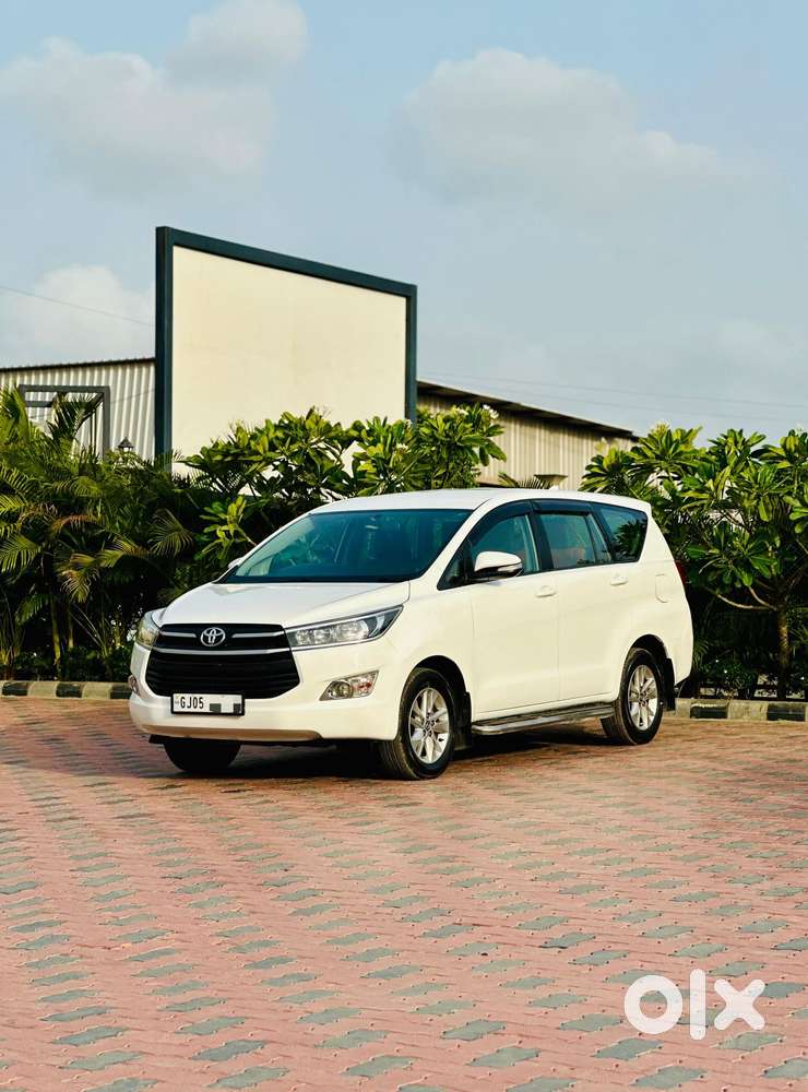 Toyota Innova Crysta G 8 Str, 2016, Diesel