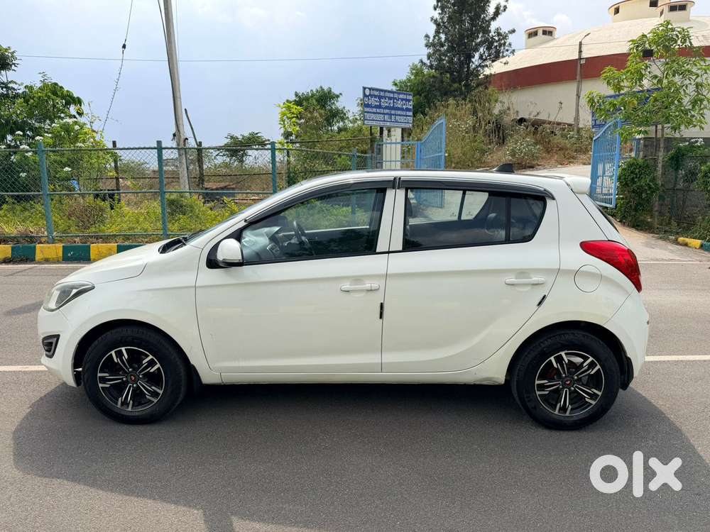Hyundai I20 Sportz 1.2 Bs-iv, 2013, Petrol