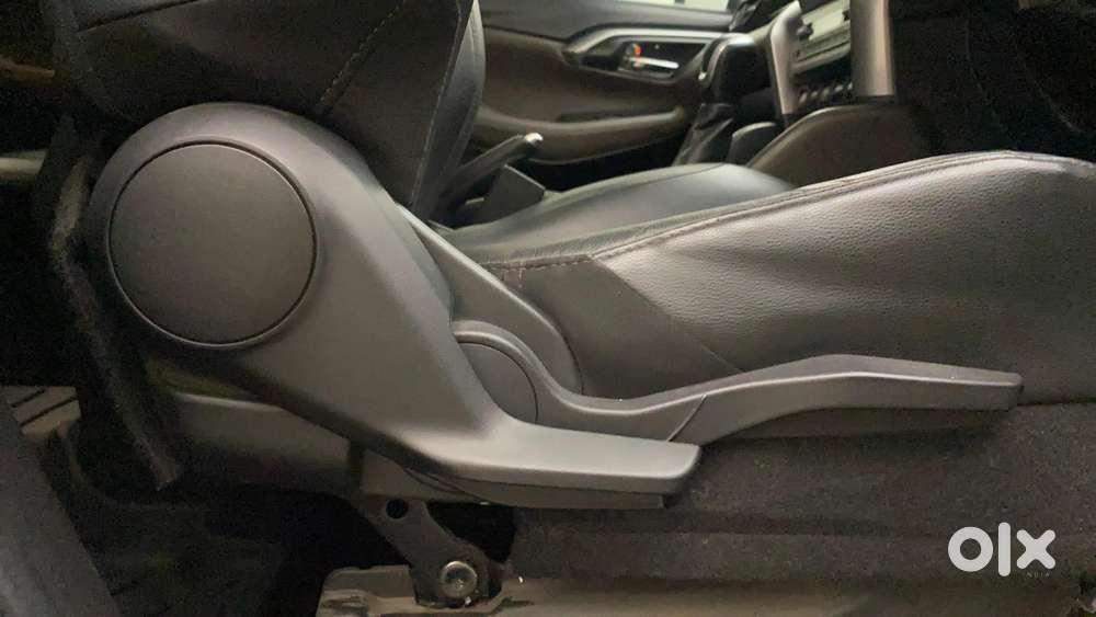 Toyota Urban Cruiser Hyryder 1.5 V Hybrid, 2022, Petrol