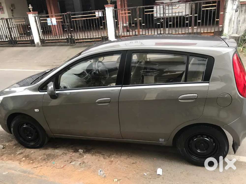 Model 2013
Single Owner 
48k  Km Driven
5 New Branded Tyre