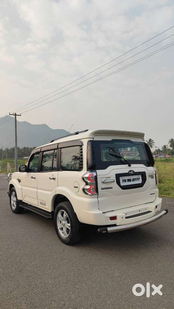 Mahindra Scorpio S10, 2017, Diesel