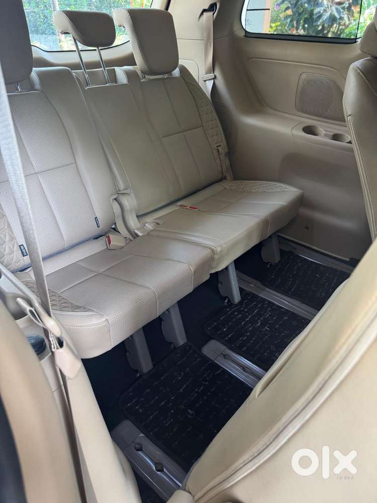 Kia Carnival Limousine Plus 7 Str, 2022, Diesel