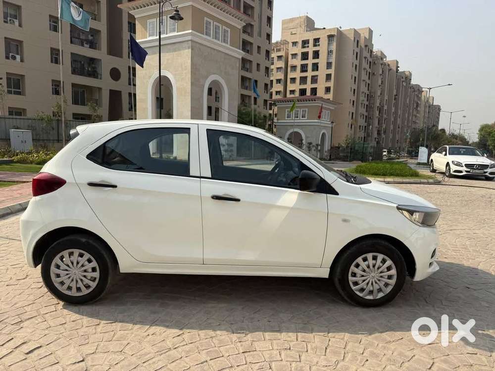 Tata Tiago 1.2 Revotron Xm Cng, 2022, Petrol