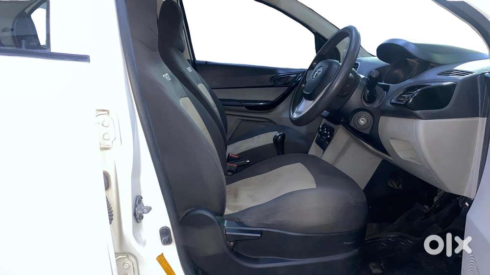 Tata Tiago 1.2 Revotron Xt, 2017, Petrol