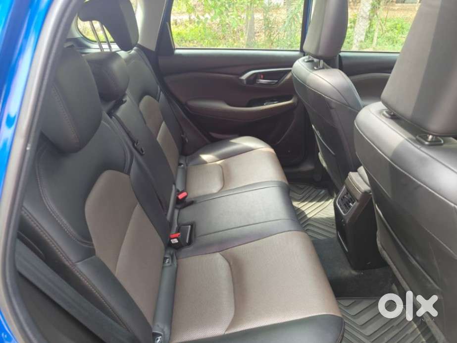 Toyota Urban Cruiser Hyryder 1.5 V Hybrid, 2024, Cng & Hybrids