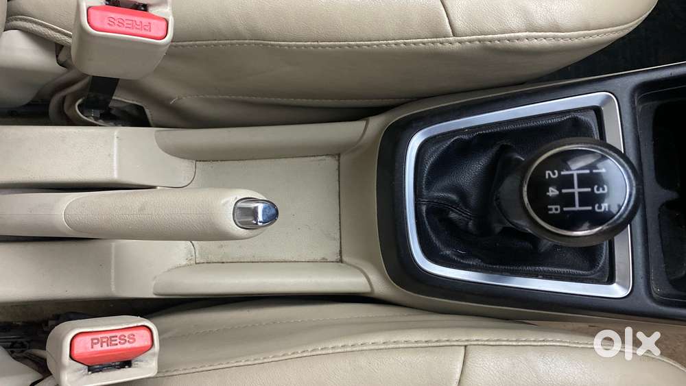 Maruti Suzuki Swift Dzire Zxi + Mt, 2017, Petrol