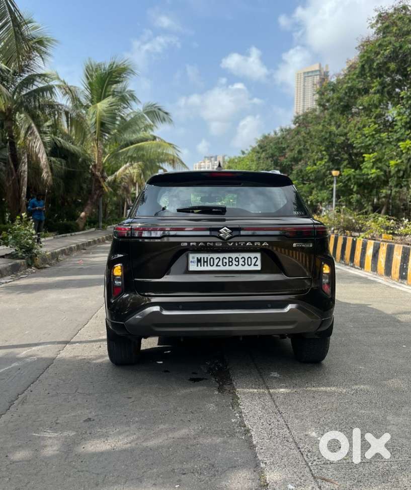 Maruti Suzuki Grand Vitara 1.5 Alpha Plus Intelligent Hybrid Ecvt, 2..