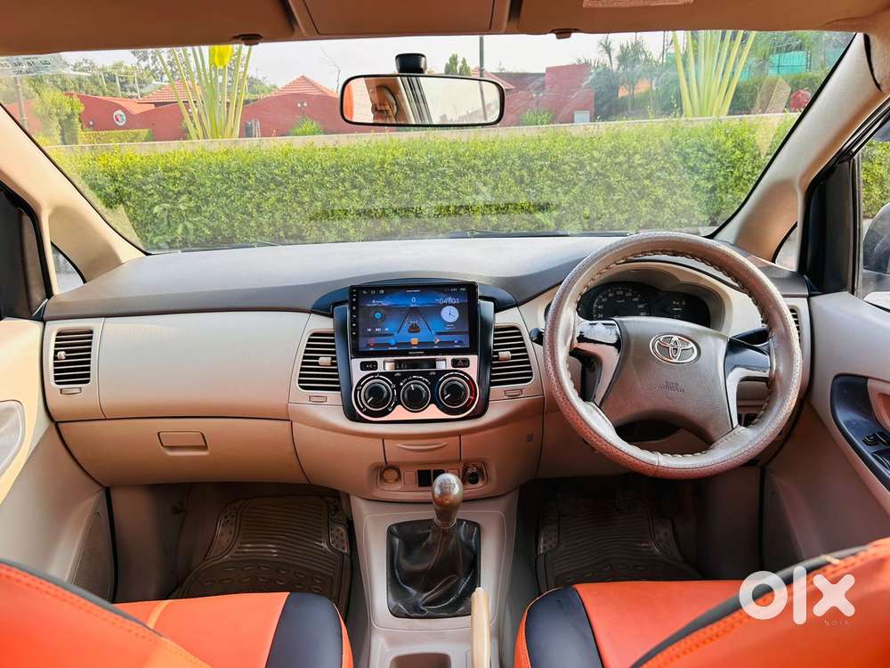 Toyota Innova 2.5 G (diesel) 8 Seater, 2012, Diesel