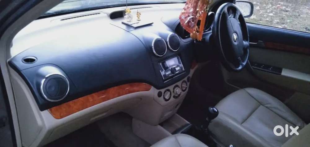 Chevrolet Aveo 2014 Petrol 80000 Km Driven