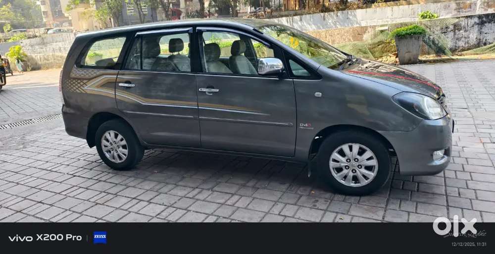 Toyota Innova 2010/12 Diesel Well Maintained