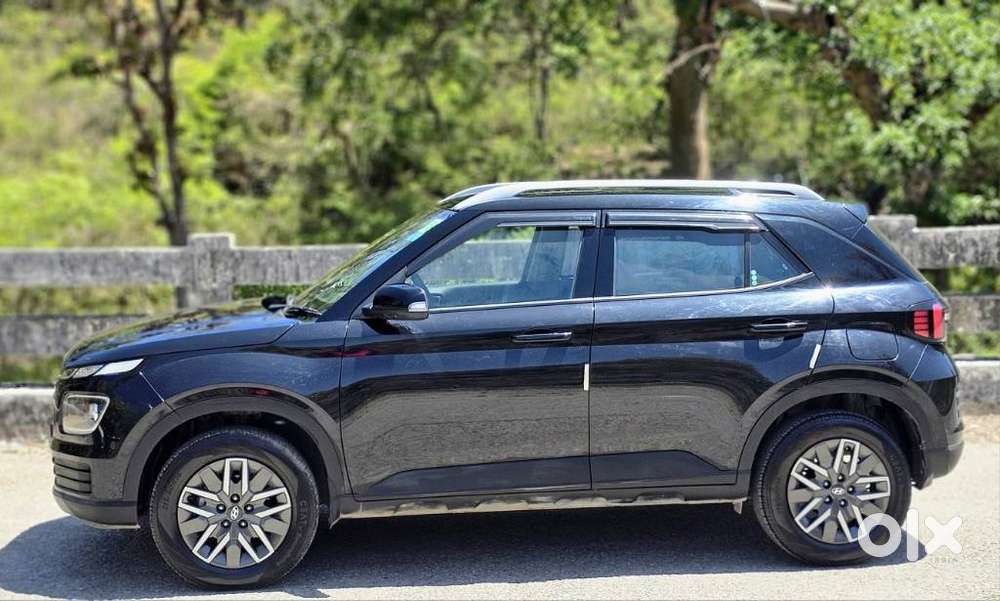 Hyundai Venue 1.0 S (o) Turbo Dct, 2025, Petrol