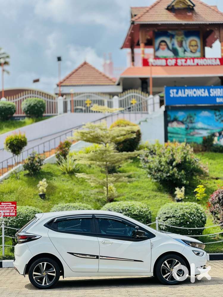 Tata Altroz Xz, 2022, Petrol