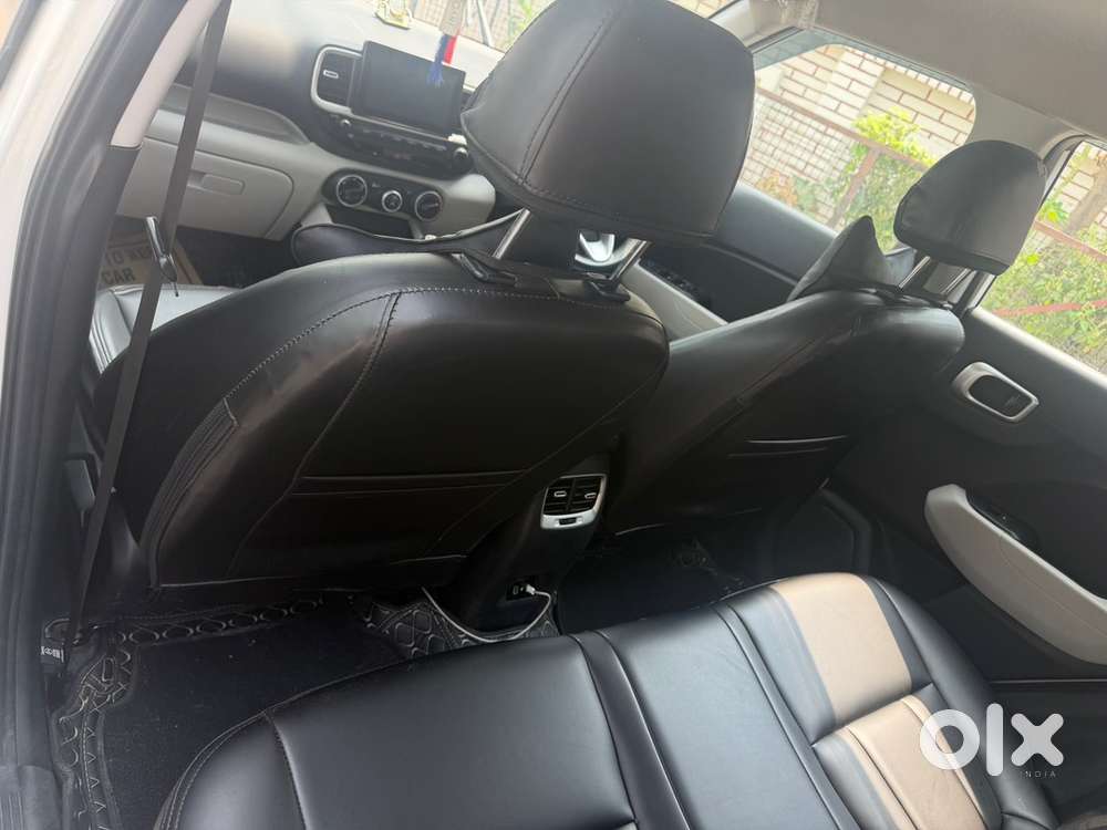 Hyundai Venue Petrol 2023