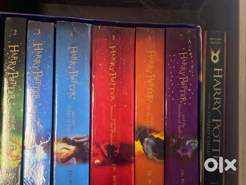HARRY POTTER BOOK SET + CURSED CHILD