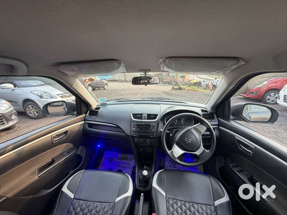 Maruti Suzuki Swift Vxi + Manual, 2017, Petrol