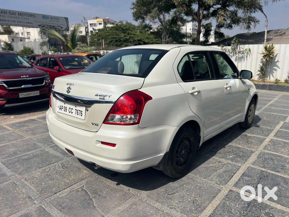 Maruti Suzuki Swift Dzire Vxi, 2011, Petrol