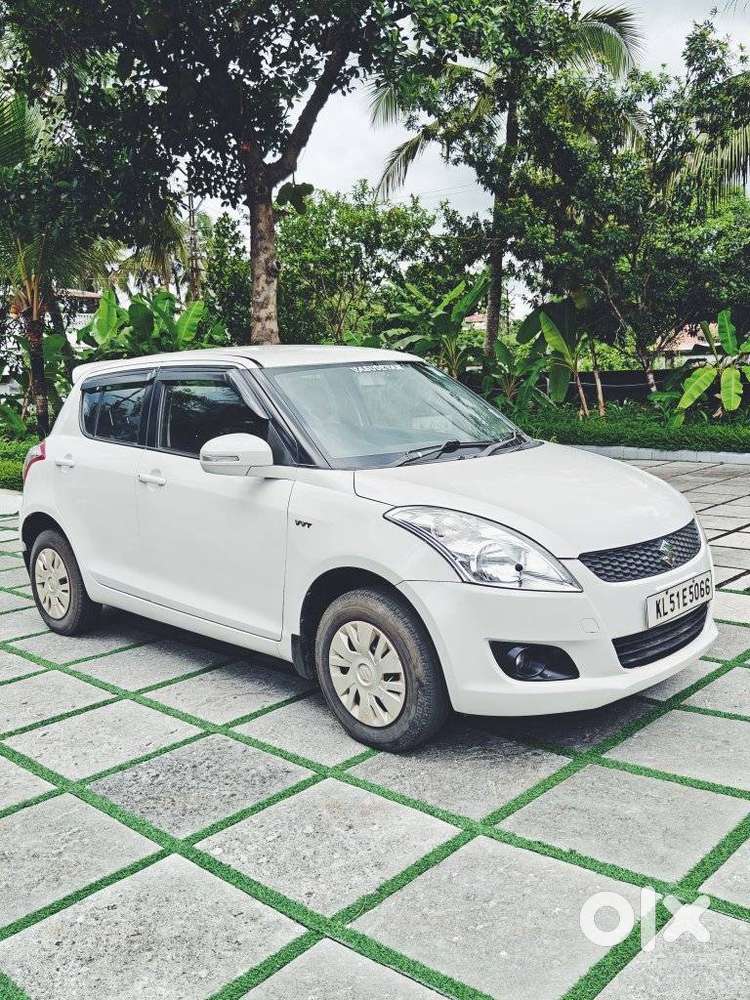Maruti Suzuki Swift Vxi 1.2 Abs Bs-iv, 2014, Petrol