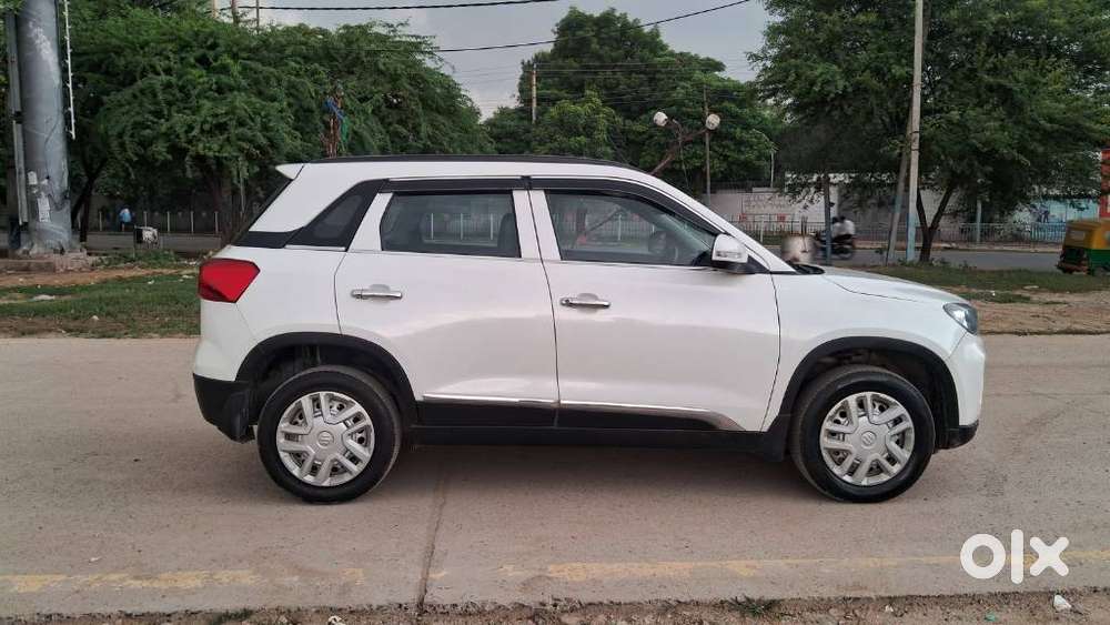 Maruti Suzuki Brezza 1.5 Lxi Cng, 2022, Cng & Hybrids