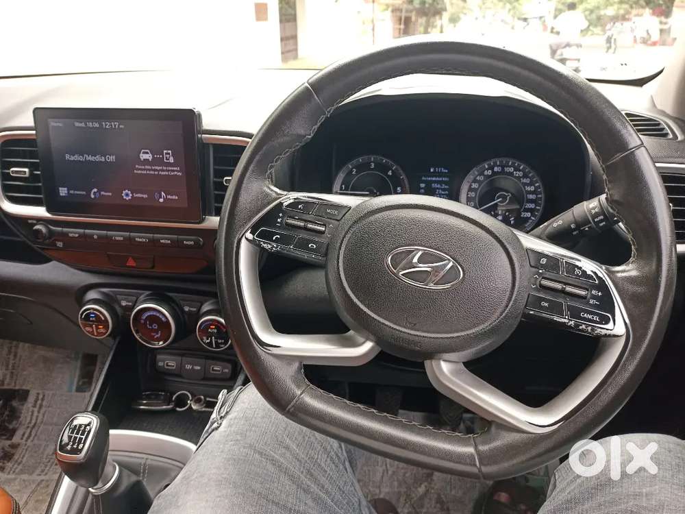 Hyundai Venue 2022 Diesel 67530 Km Driven