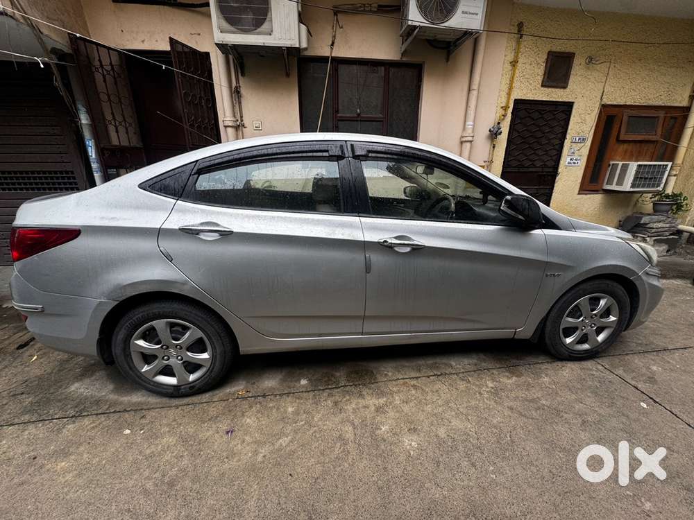 Hyundai Verna Petrol 2013