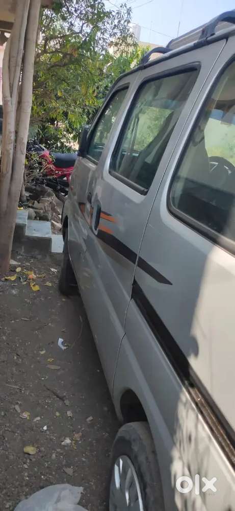 Maruti Suzuki Eeco Smiles 7-seater 2017