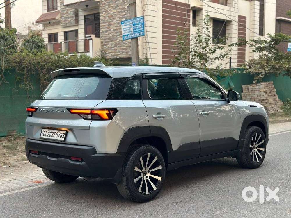 Maruti Suzuki Brezza 1.5 Vxi Cng, 2023, Cng & Hybrids