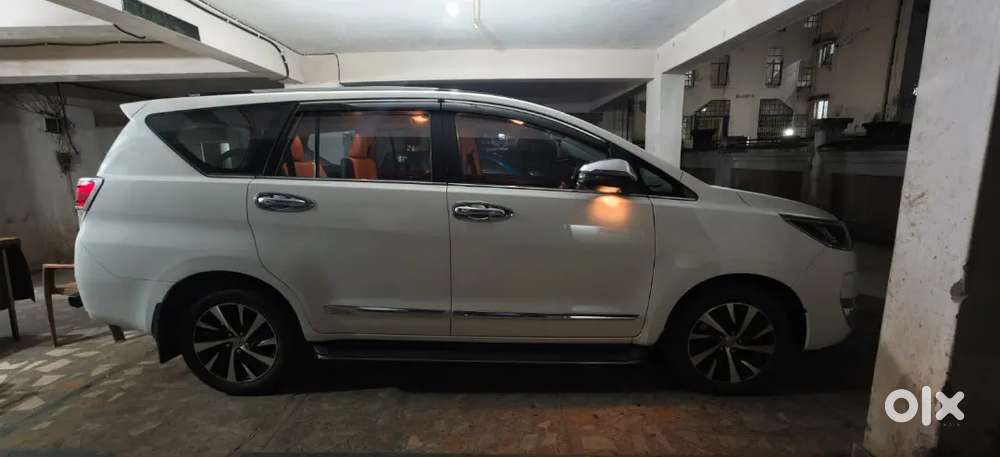 Toyota Innova Crysta 2 Diesel