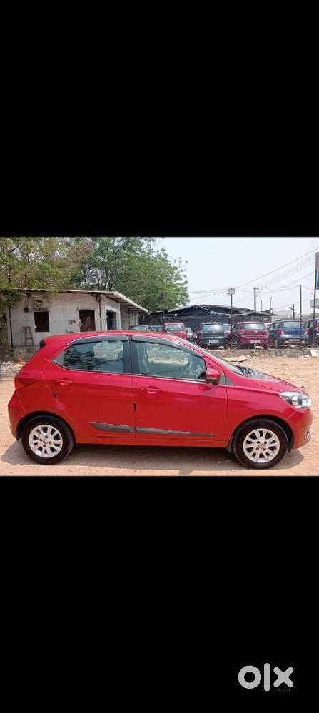 Tata Tiago 1.2 Revotron Xza, 2018, Petrol